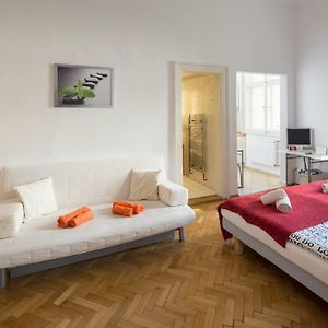 Dusni Apartments